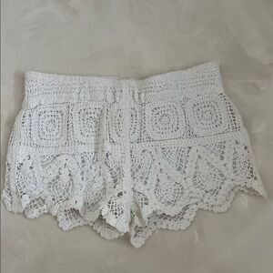 Piccola Bella White Crochet Women Shorts medium